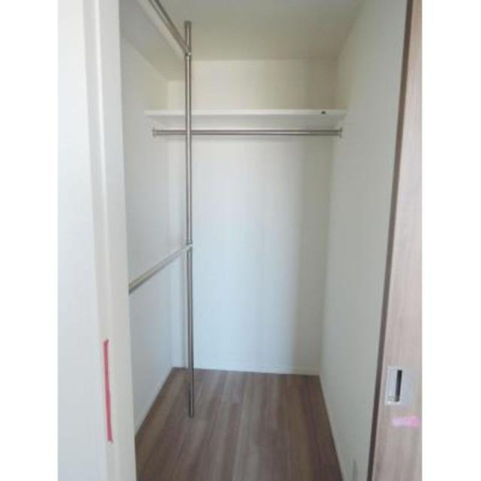 ウォークインクローゼット付きです。
※写真は同タイプ住戸です。