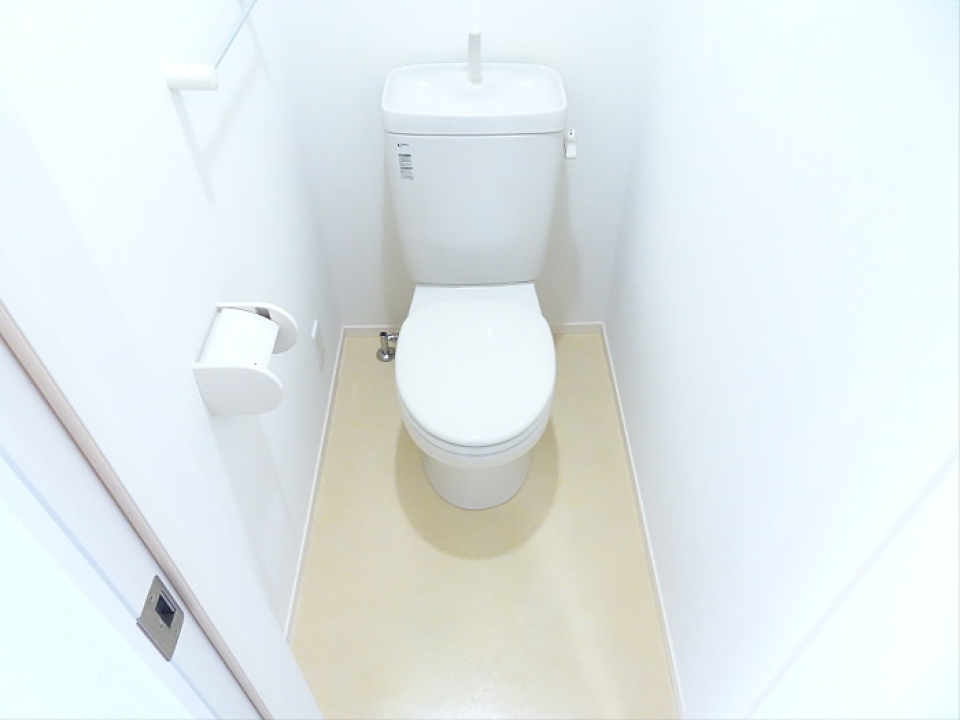 シンプルなトイレ。