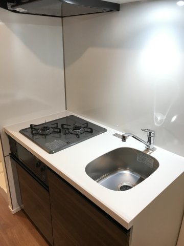 キッチンです。2口のガスコンロ付きです。