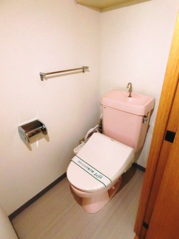 シンプルなトイレです。