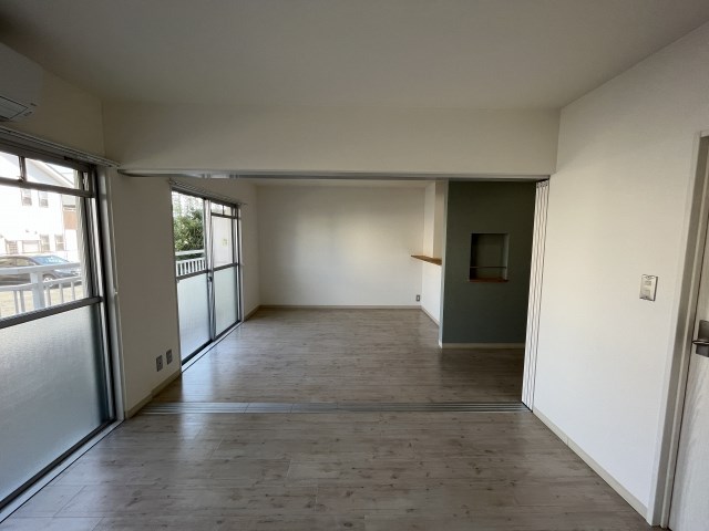 窓が大きくて解放感がありますね！