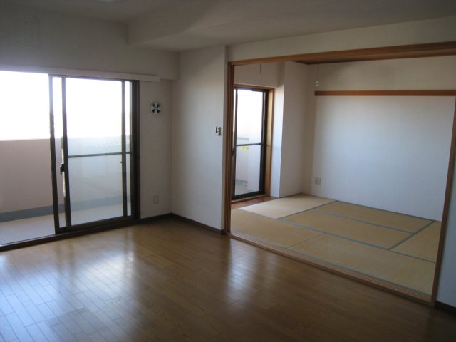 リビング　12帖