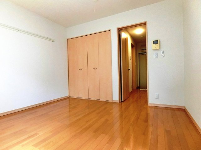 クローゼット付きです。
※同物件内参考画像