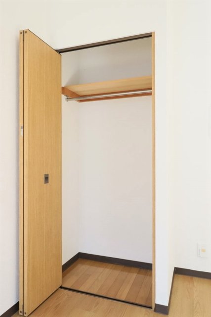 クローゼットの中の様子です。