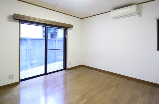 7.6帖の洋室です。