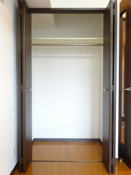 クローゼットの中の様子です。