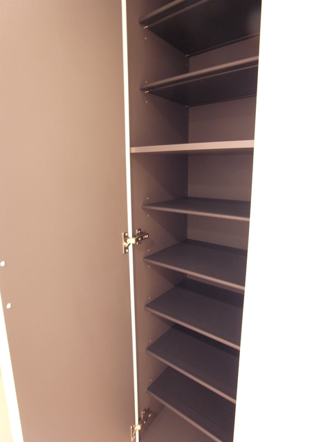 一人暮らしにはぴったりなシューズボックスです。