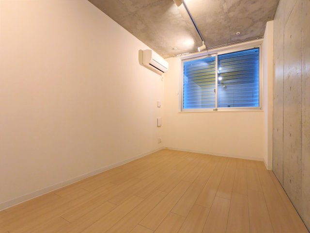 コンクリート打ちっぱなしがアクセント。stylishな生活送ってみませんか。