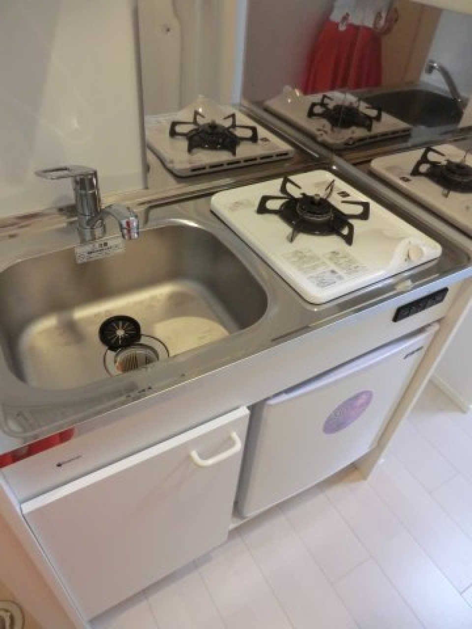 一人暮らしにはこのくらいシンプルなキッチンがいい。