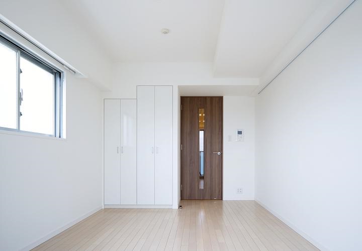 7.6帖の洋室です。嬉しいクローゼット付きです。
※参考写真