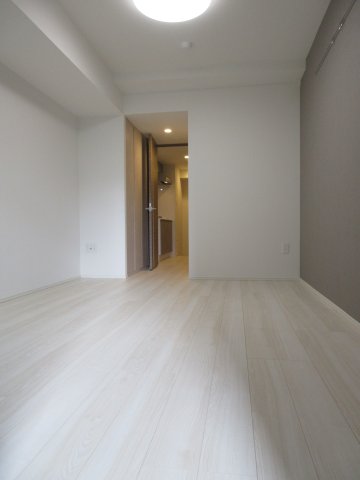 白&times;グレーで落ち着いた雰囲気です。