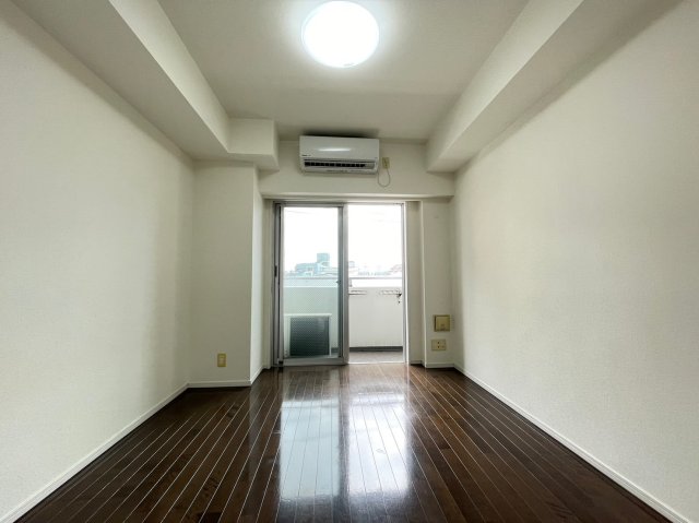 ペットと一緒に暮らせるお部屋。南向きの日当たりの良い１Ｋ駅近物件です。