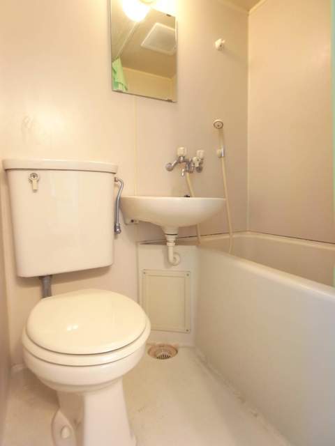 トイレもここに。