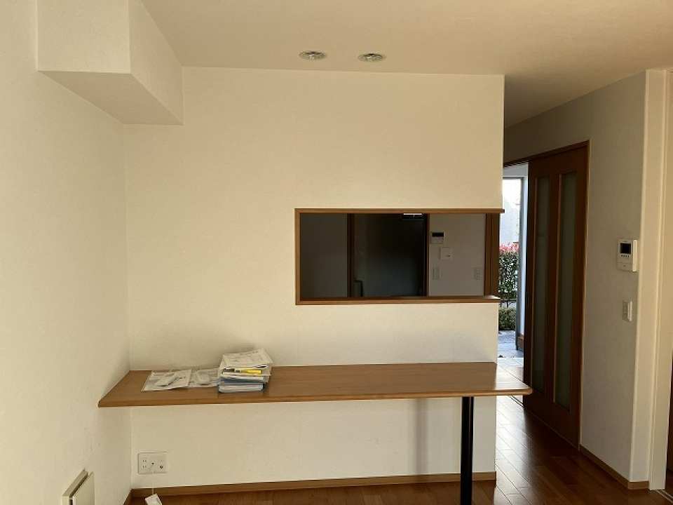 カウンター越しにひと息ついたりご飯を食べたり、料理しながら一緒に過ごすことができます。