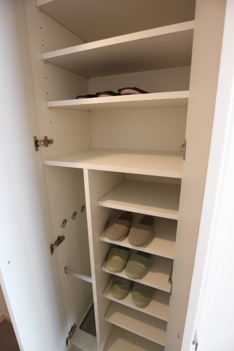 靴以外の物も入れられるシューズボックス。
※参考写真