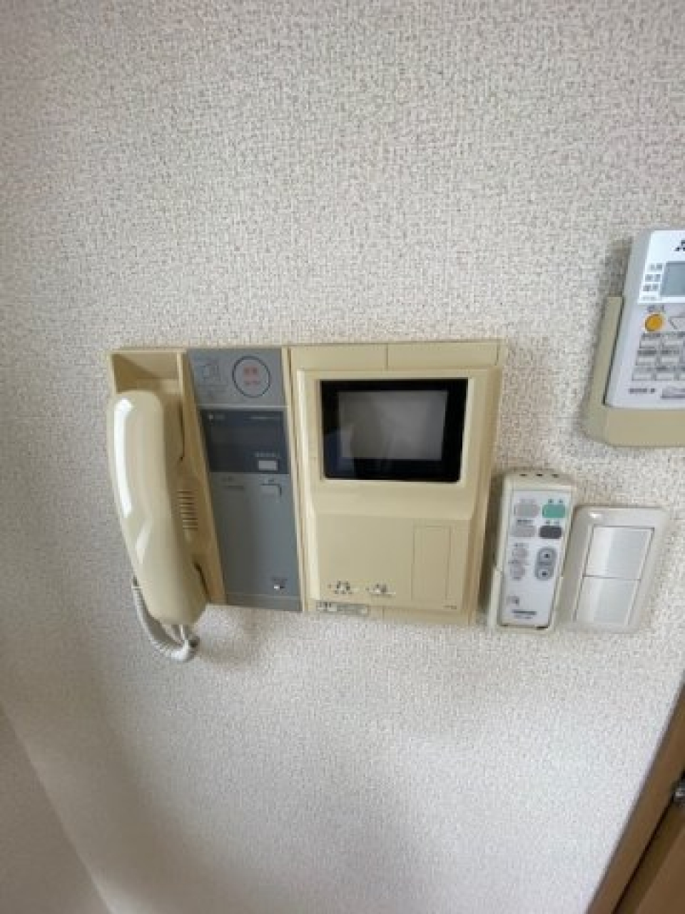 TVインターホン付きです。