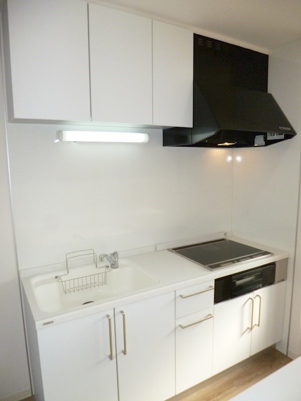 キッチンにはIHとグリルが備わっています