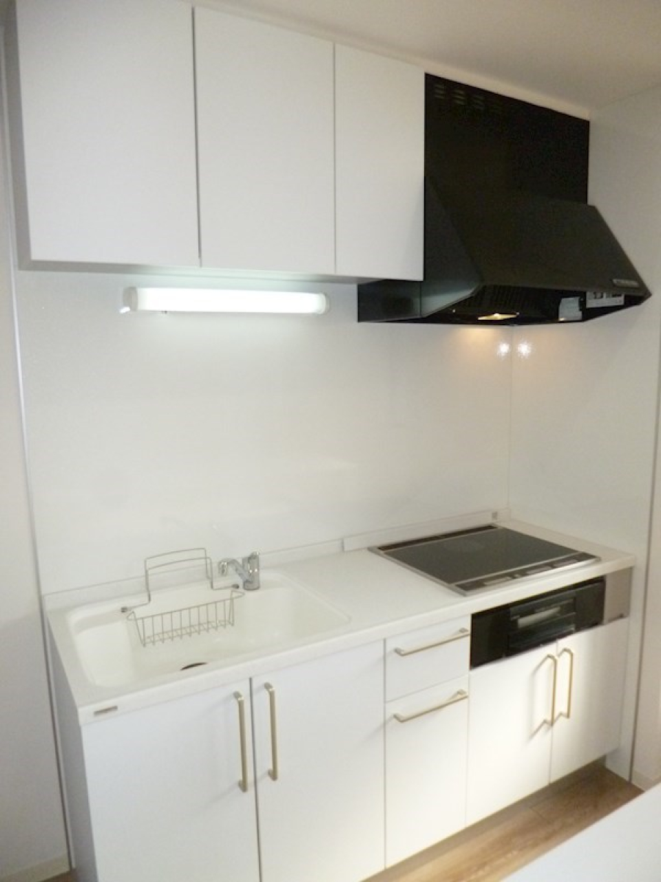 キッチンにはIHとグリルが備わっています