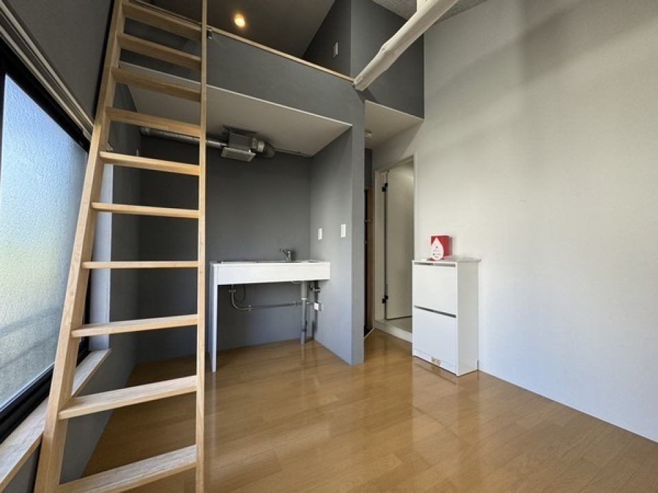 ロフト付きなので、とても天井が高く開放的です。