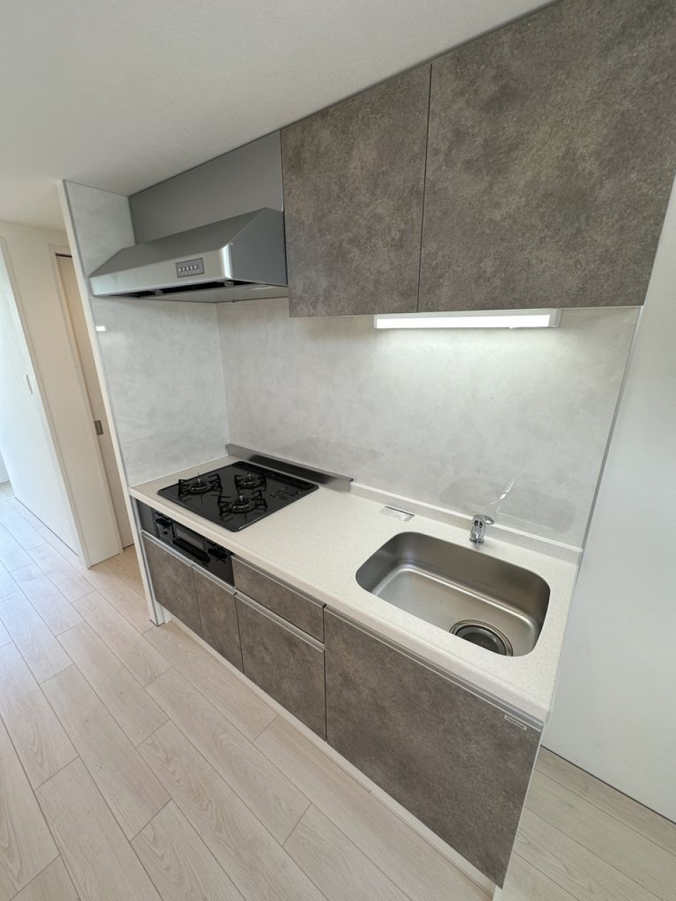 キッチン
3口のガスコンロ付きです。