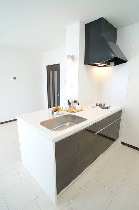 キッチンはシックでかっこいい！