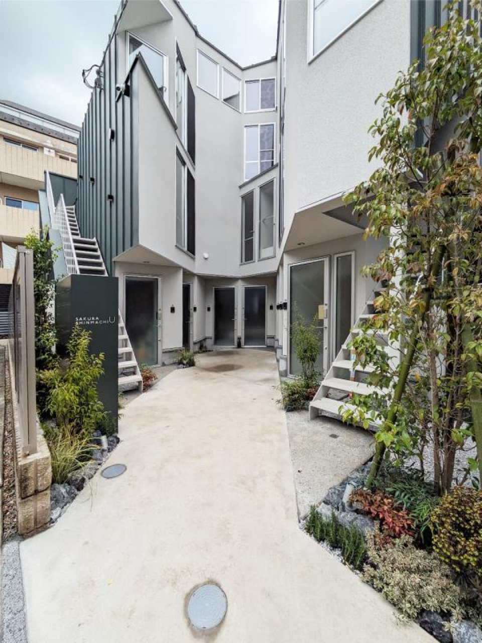 1歩入ればガラッと雰囲気が変わり、どこかに迷い込んだかのよう。毎日帰るのが楽しみになりますね。