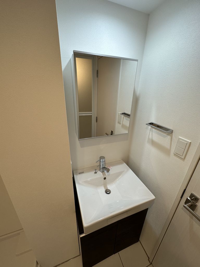 清潔感のある洗面台です。