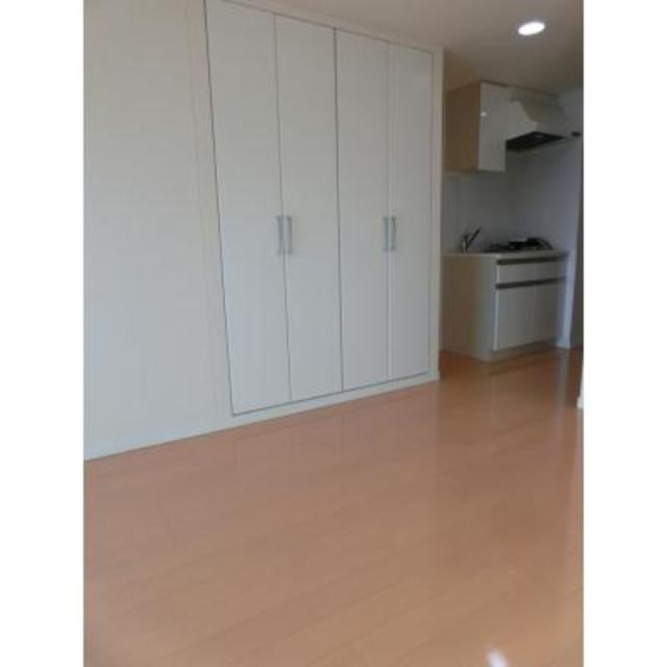 お部屋はエアコンも完備しています。
※写真は同タイプ住戸です。