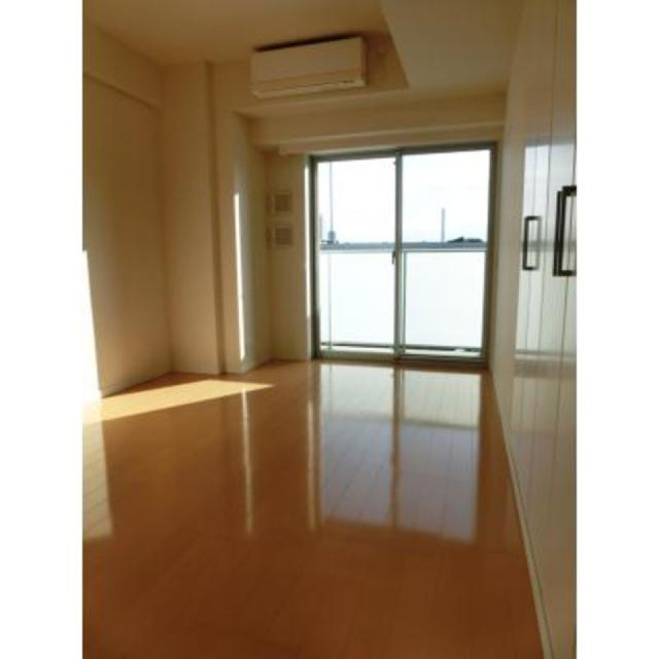 駅から徒歩２分の駅近物件です。
※写真は同タイプ住戸です。