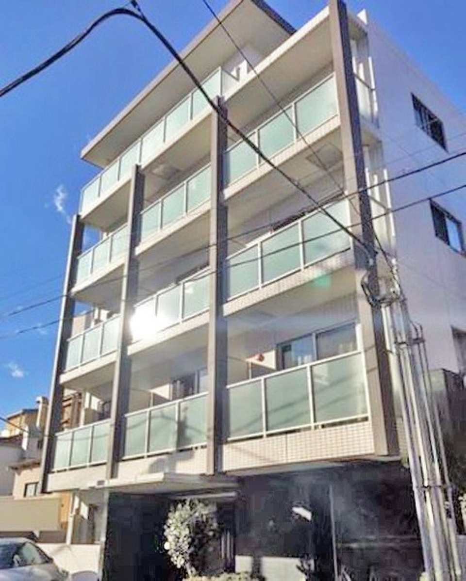 ５階建てのマンションです