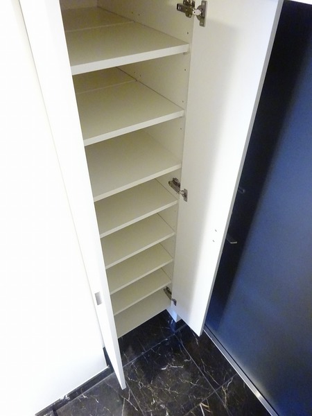 シューズボックス