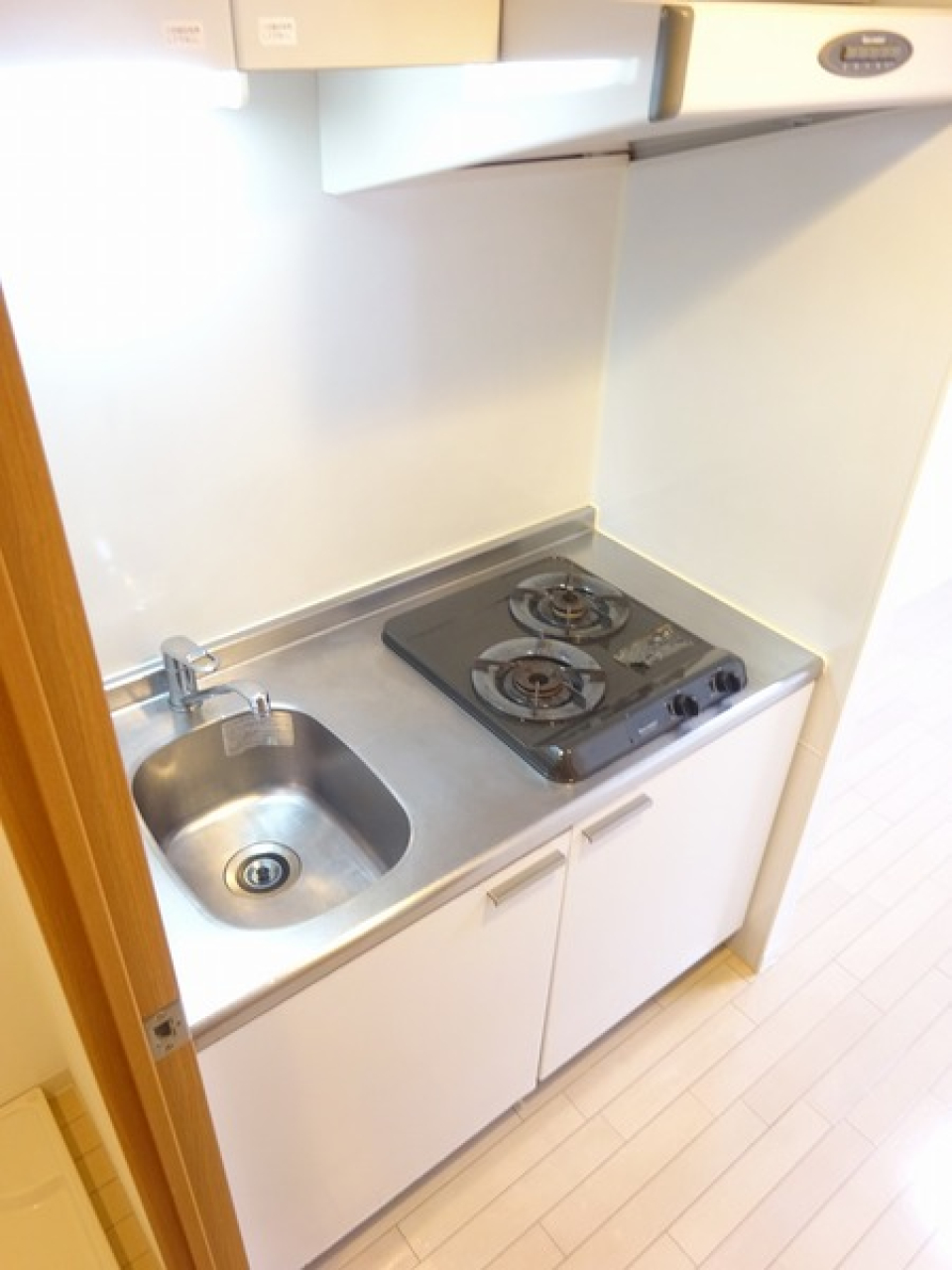 キッチン
2口のガスコンロ付きです。