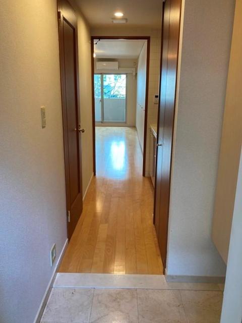 玄関からお部屋に一直線！※写真は同タイプ住戸です。