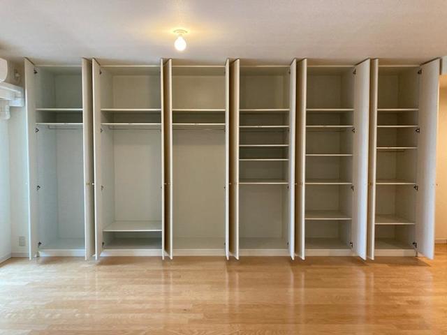 見て！この収納力！これだけあれば部屋もスッキリですよね。※写真は同タイプ住戸です。