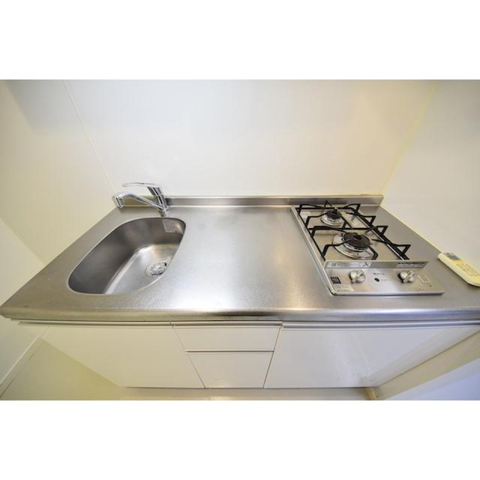 2口のガスコンロ付きです。