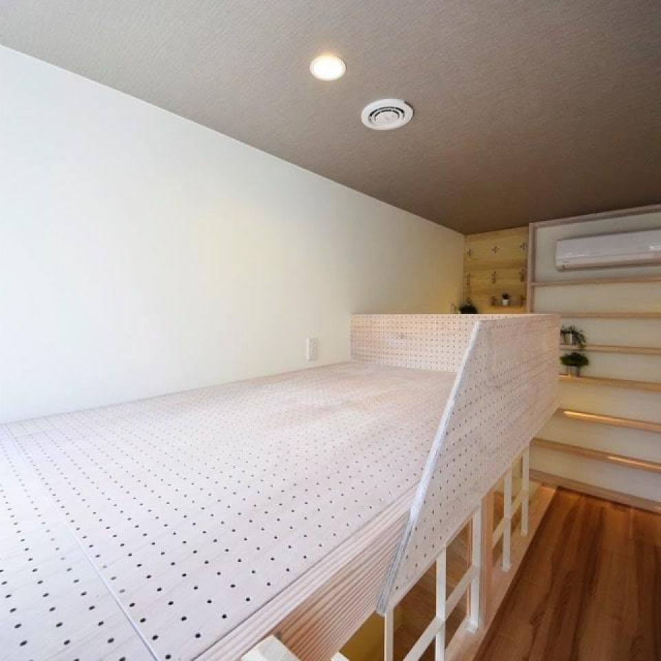 木製の手作り感のあるベッドは愛着がわきそう