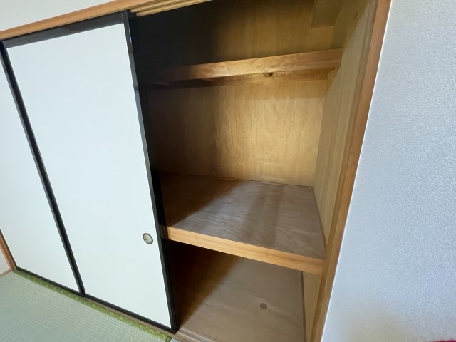 押し入れ