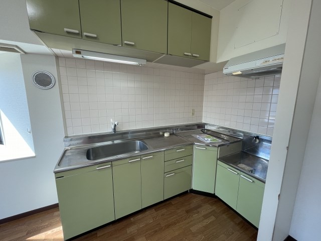 緑のキッチン！
レトロ感がかわいい！