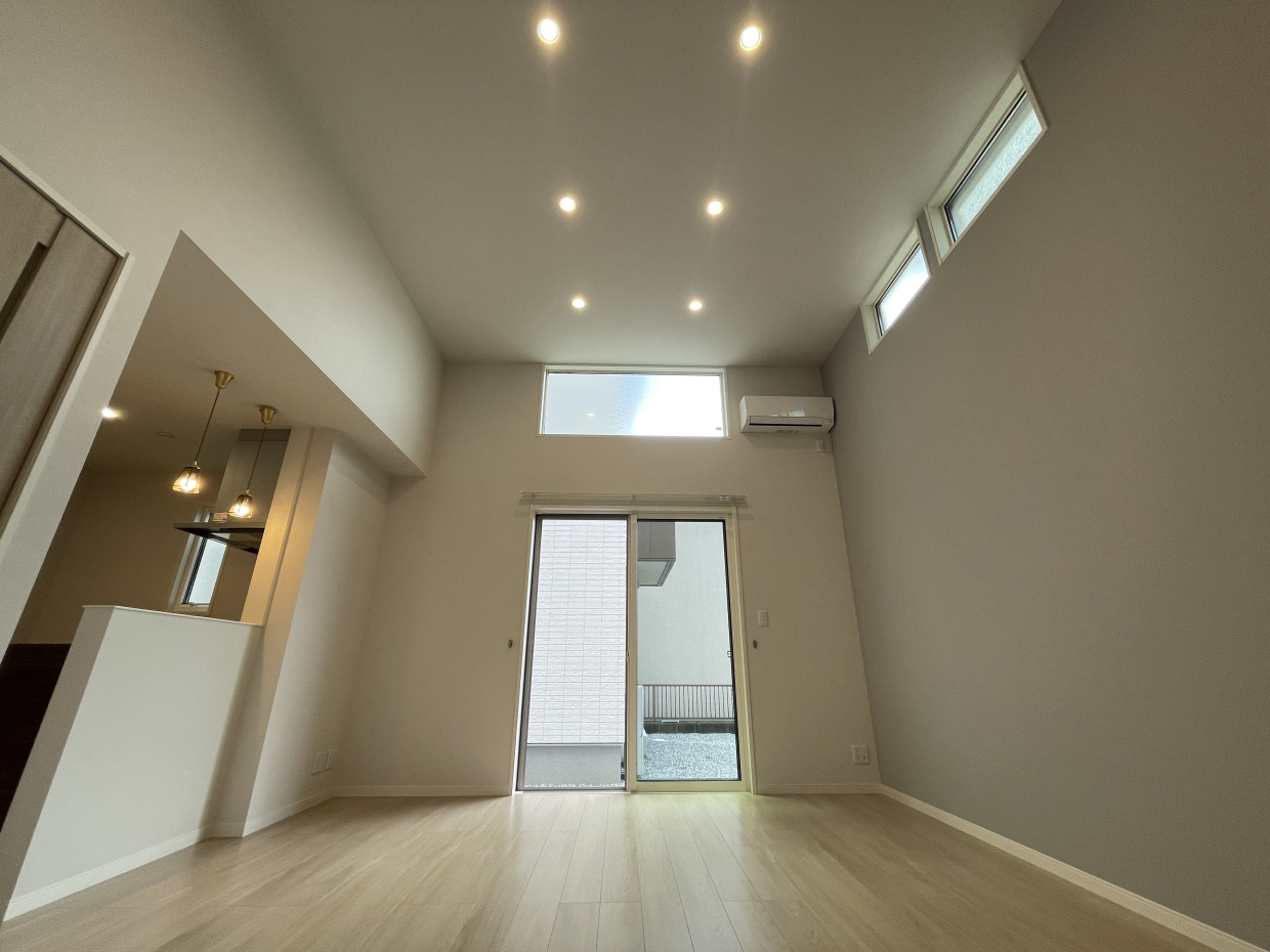 天井はなんと3m超え！！