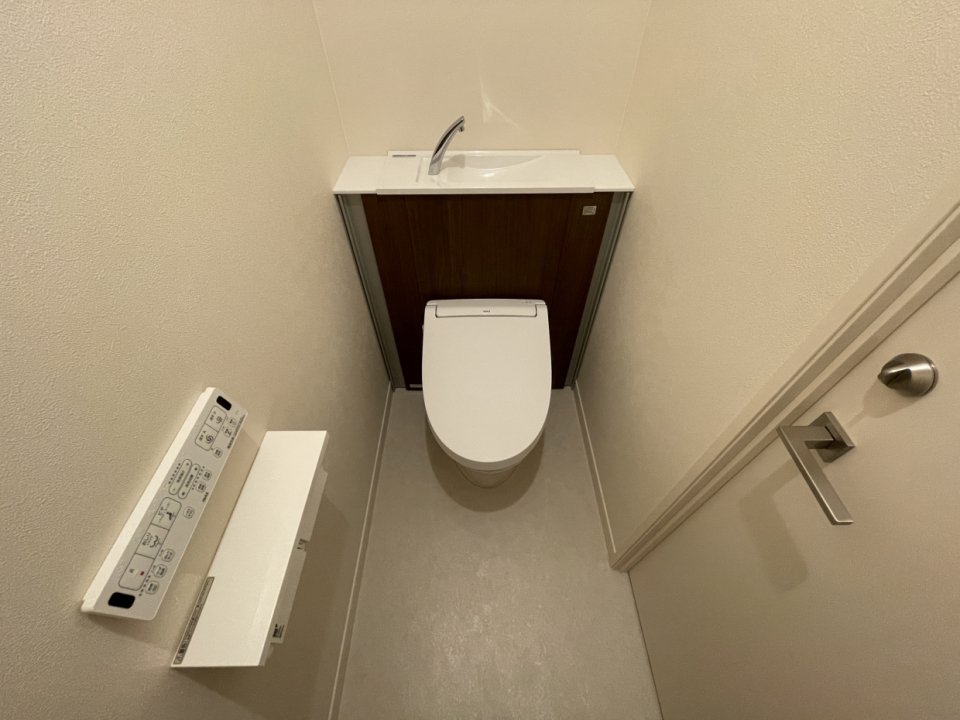 トイレには手洗い場がついてます