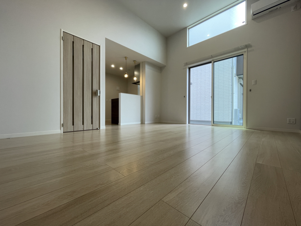 リビングは明るく開放的！