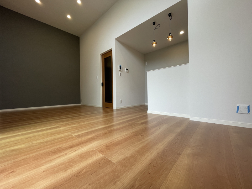 ナチュラルなブラウンが落ち着くリビング