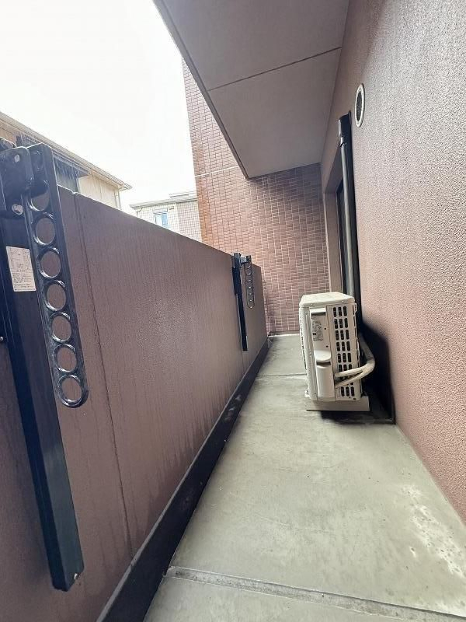 バルコニーは少しコンパクト