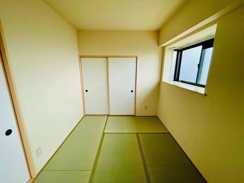 和室にも日が当たり寝ても気持ちよさそうですね。