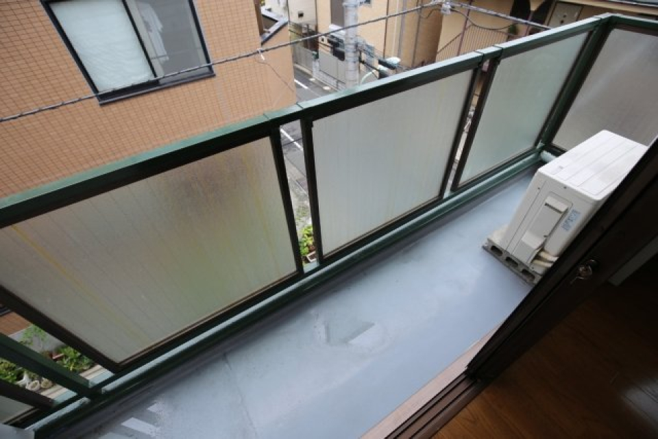 ４階建ての建物の３階にあるお部屋になります。