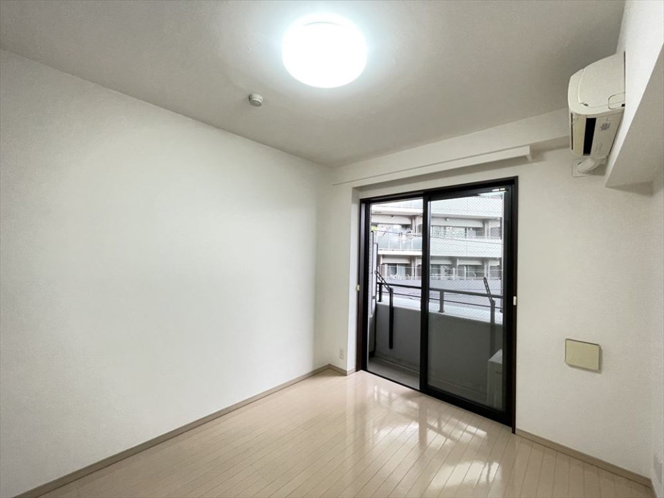 エアコン付きで快適に過ごすことができます。