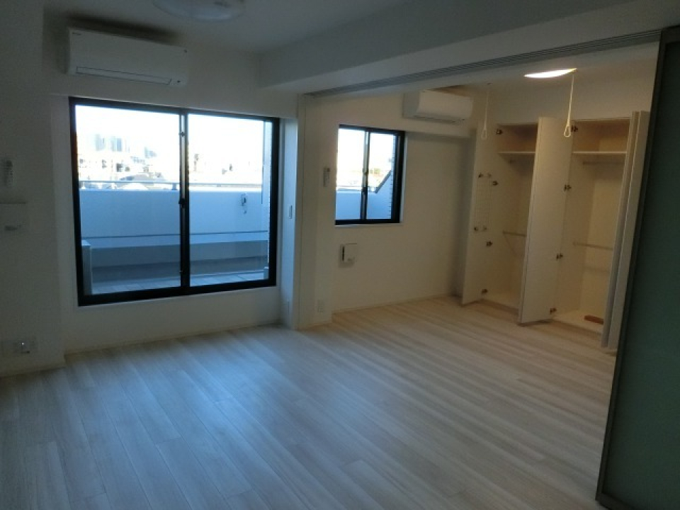 5.1帖のベッドルームとは仕切ることができるので、生活スペースを分けることができます。
※写真は同タイプ住戸です。