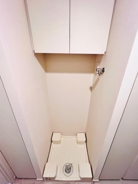 洗濯機置き場にも収納！これは助かりますね