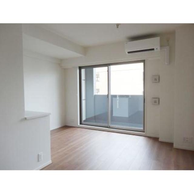 11.6帖のリビングダイニングです。シンプルで明るい雰囲気です。
※写真は同タイプ住戸です。