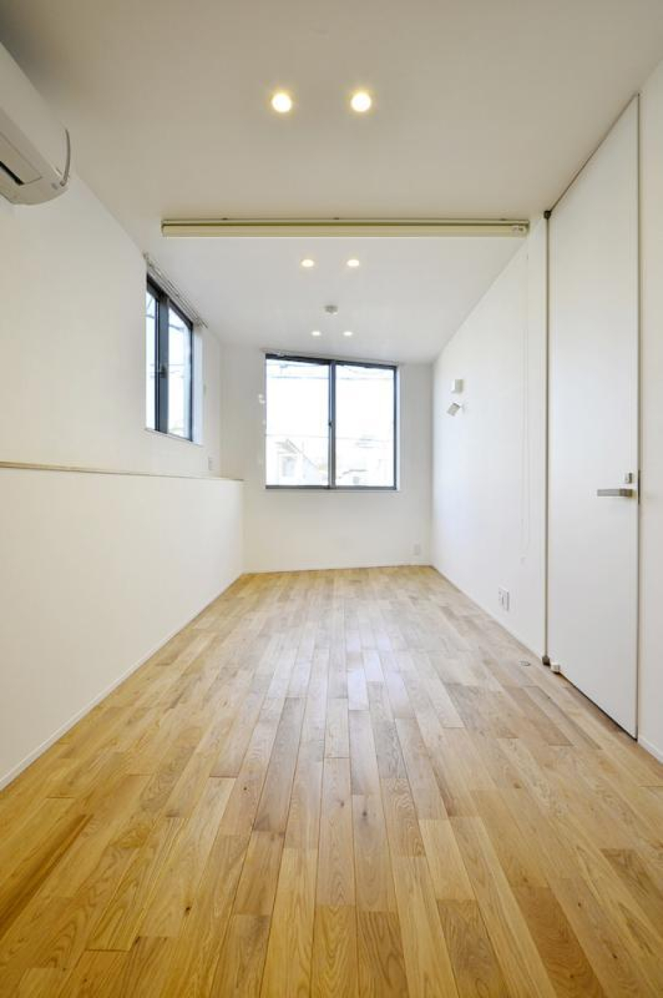 約15帖の広々とした居室です。